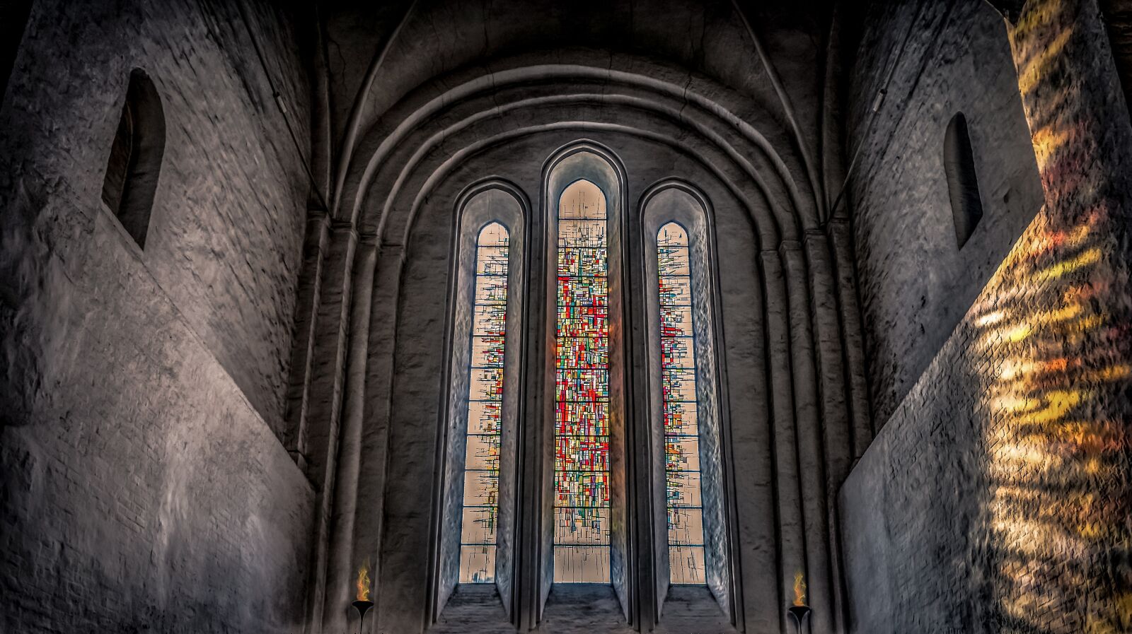 Sony a7 II + Sony FE 28-70mm F3.5-5.6 OSS sample photo. Church, interior, window photography