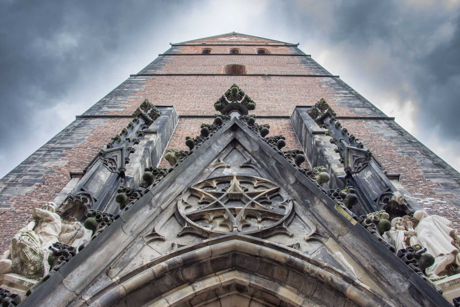 Nikon D7200 sample photo. Hanover, cathedral, old photography