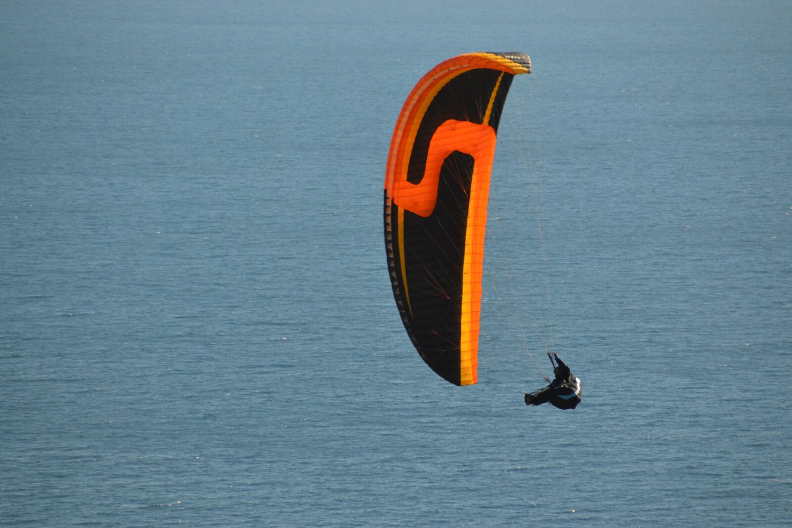Nikon D3100 sample photo. Waters, paragliding, flying photography