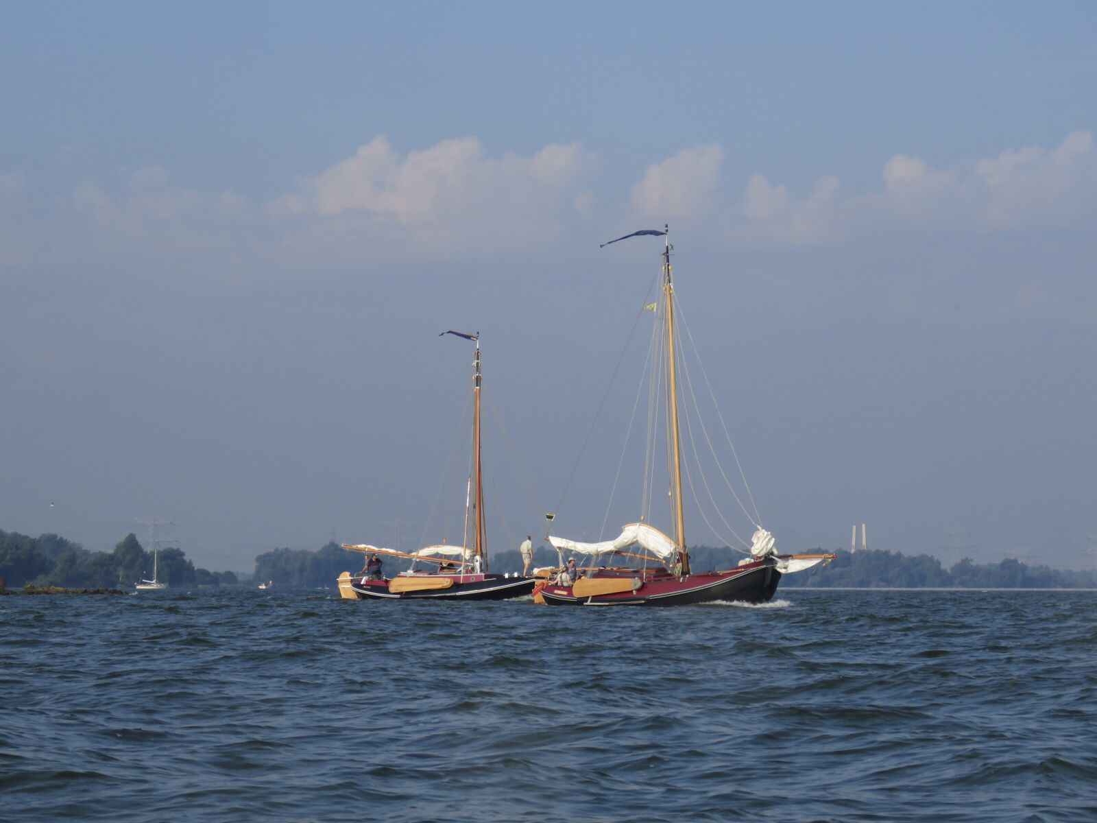 Canon PowerShot SX60 HS sample photo. Old, rough, ship, water photography