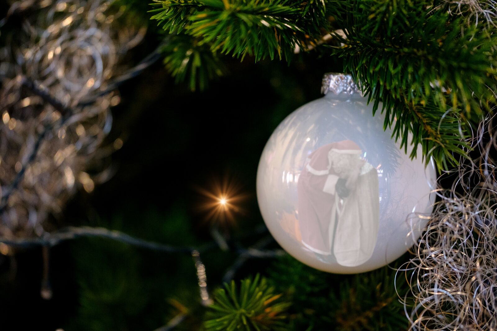 Fujifilm X-T2 + Fujifilm XF 80mm F2.8 R LM OIS WR Macro sample photo. Christmas, santa claus, nicholas photography
