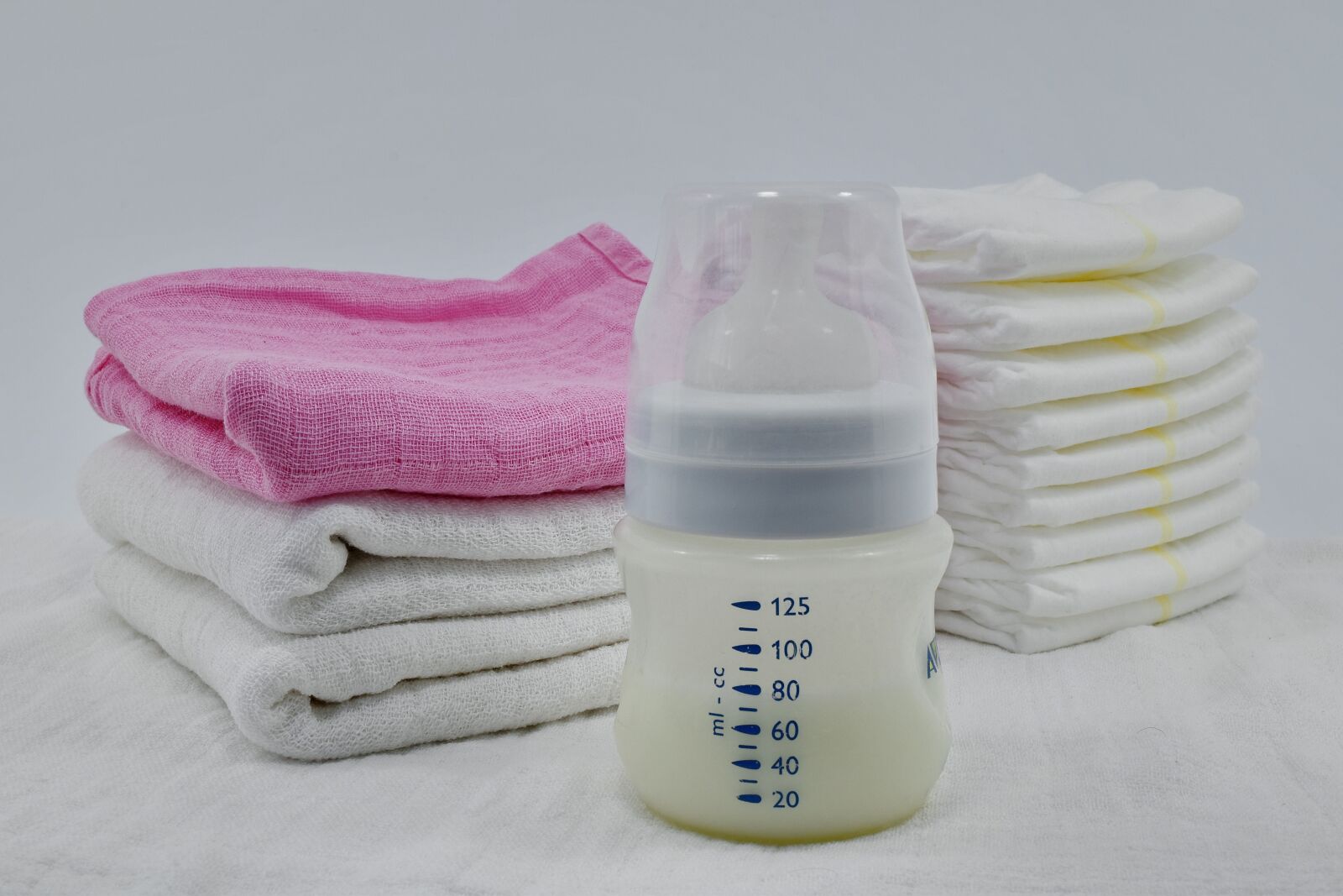 Nikon D5500 sample photo. Baby, bottle, diaper, hygiene photography