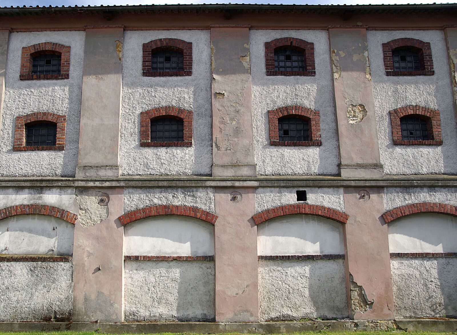 Pentax K-S2 sample photo. Granary, building, farm photography