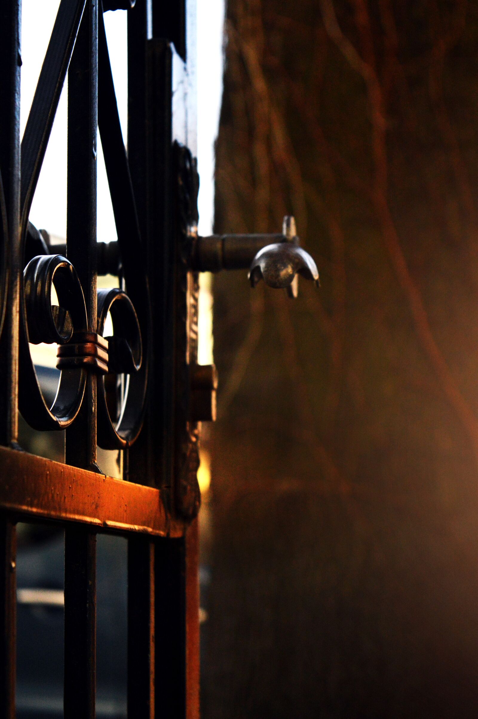 Nikon D3200 sample photo. Door handle, gateway, new photography