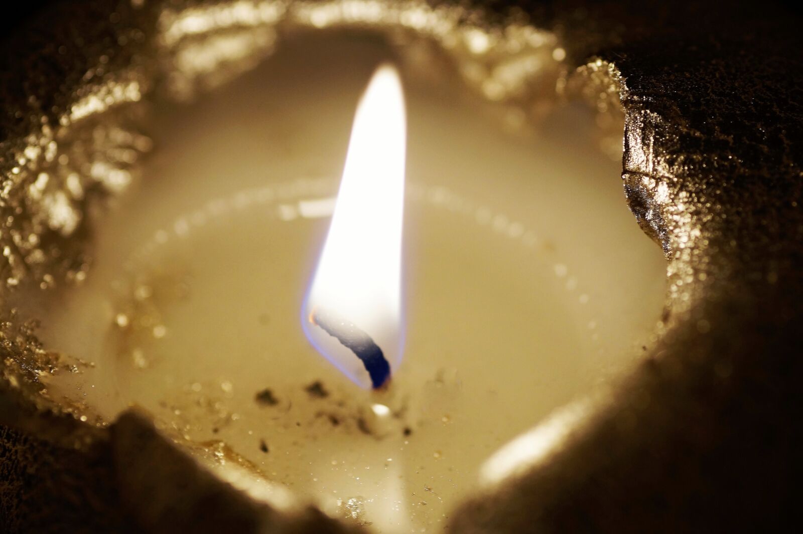 Sony SLT-A58 sample photo. Flame, candle, burning candle photography