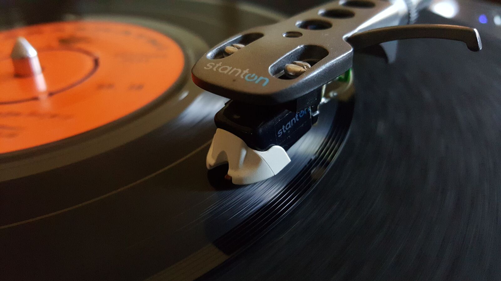 Samsung GALAXY S6 edge sample photo. Disk, vinyl, retro photography