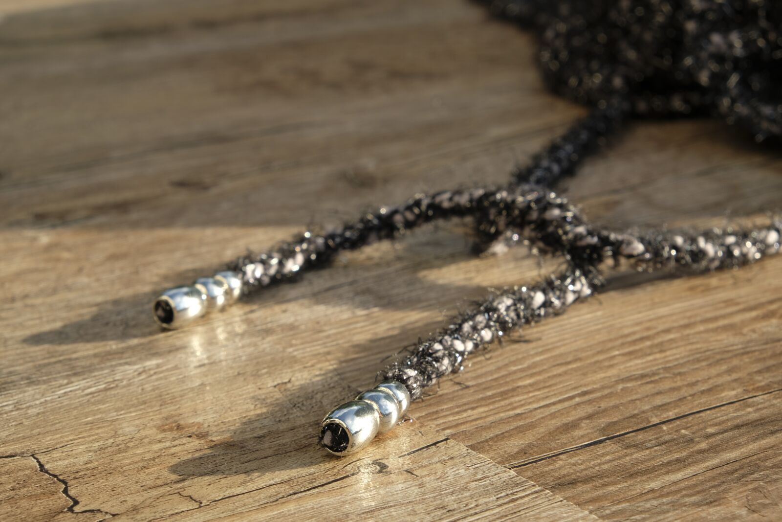 Fujifilm XF 18-55mm F2.8-4 R LM OIS sample photo. Cord, bind, knot photography