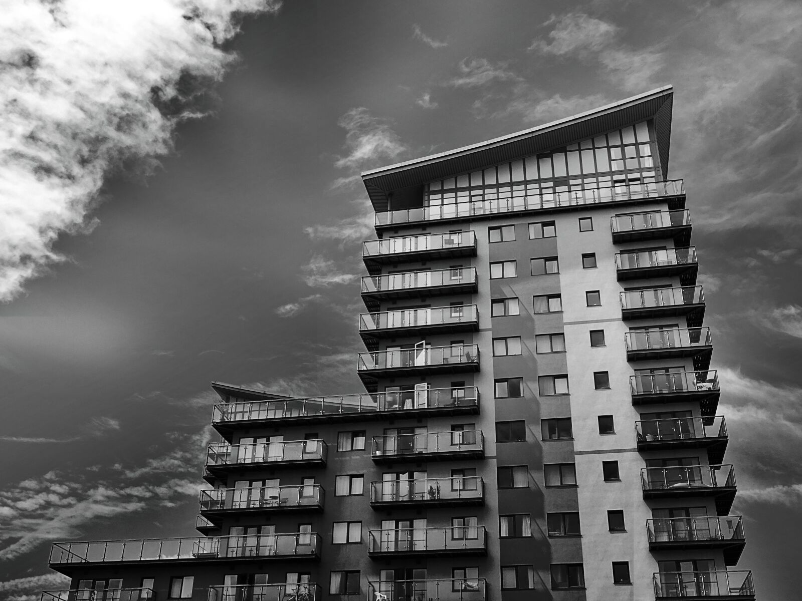 Sony DSC-HX60 sample photo. Apartment, architecture, black, and photography