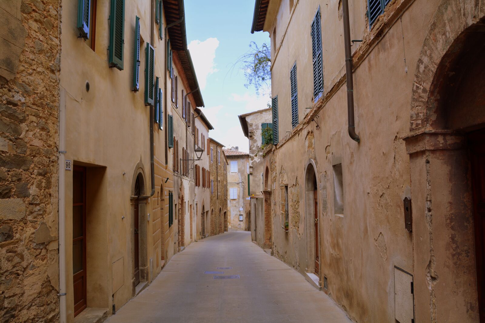 Nikon D7100 sample photo. Alley, borgo, houses photography