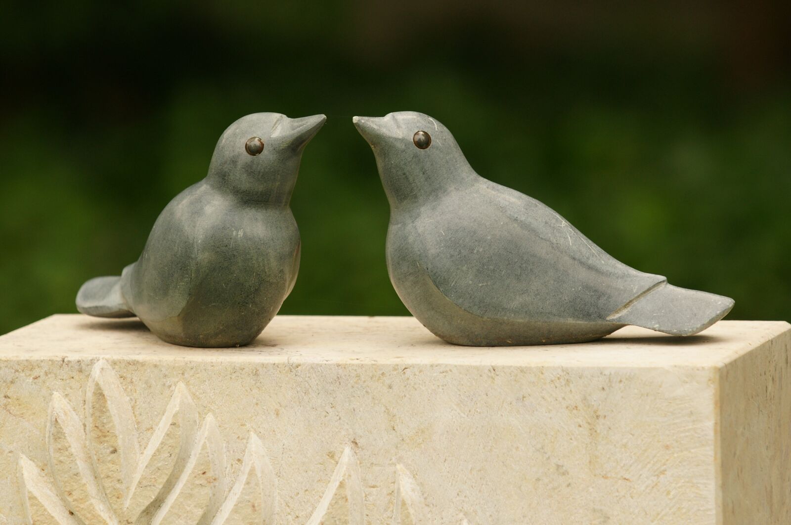 Sony Alpha DSLR-A700 sample photo. Birds, sculpture, art photography