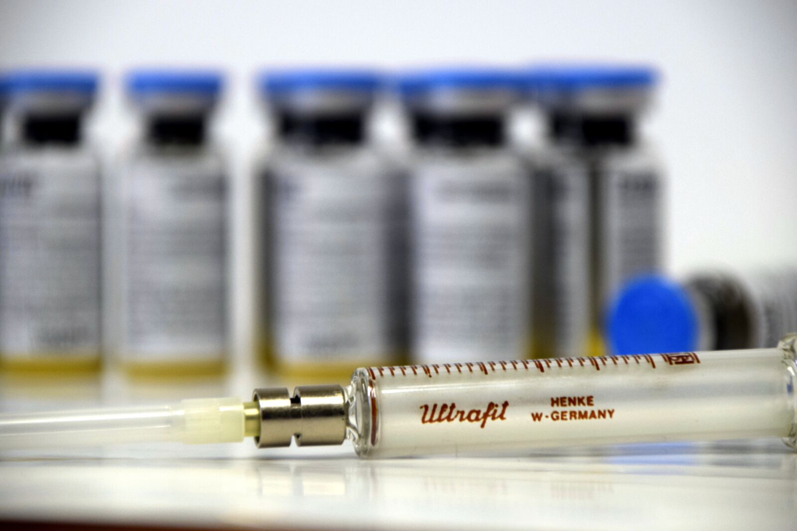Nikon D3300 sample photo. Syringe, drug, medical photography