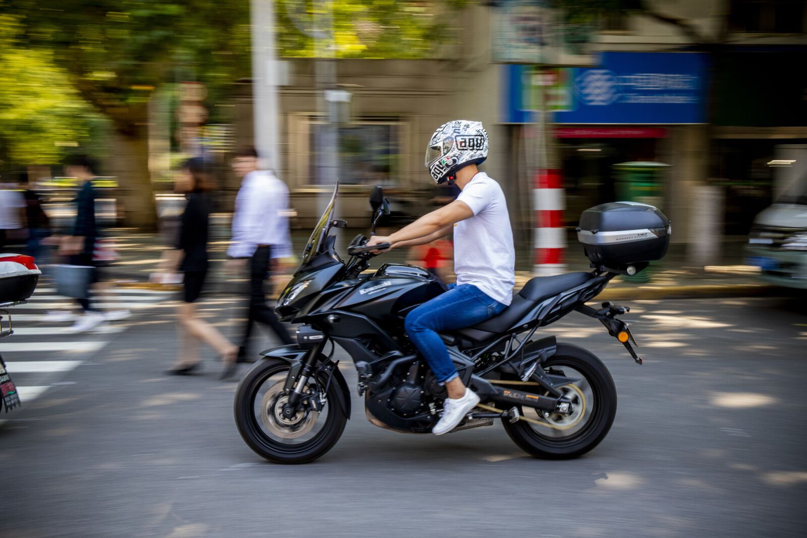 Canon EOS 6D Mark II sample photo. Motor, chase, judicator photography