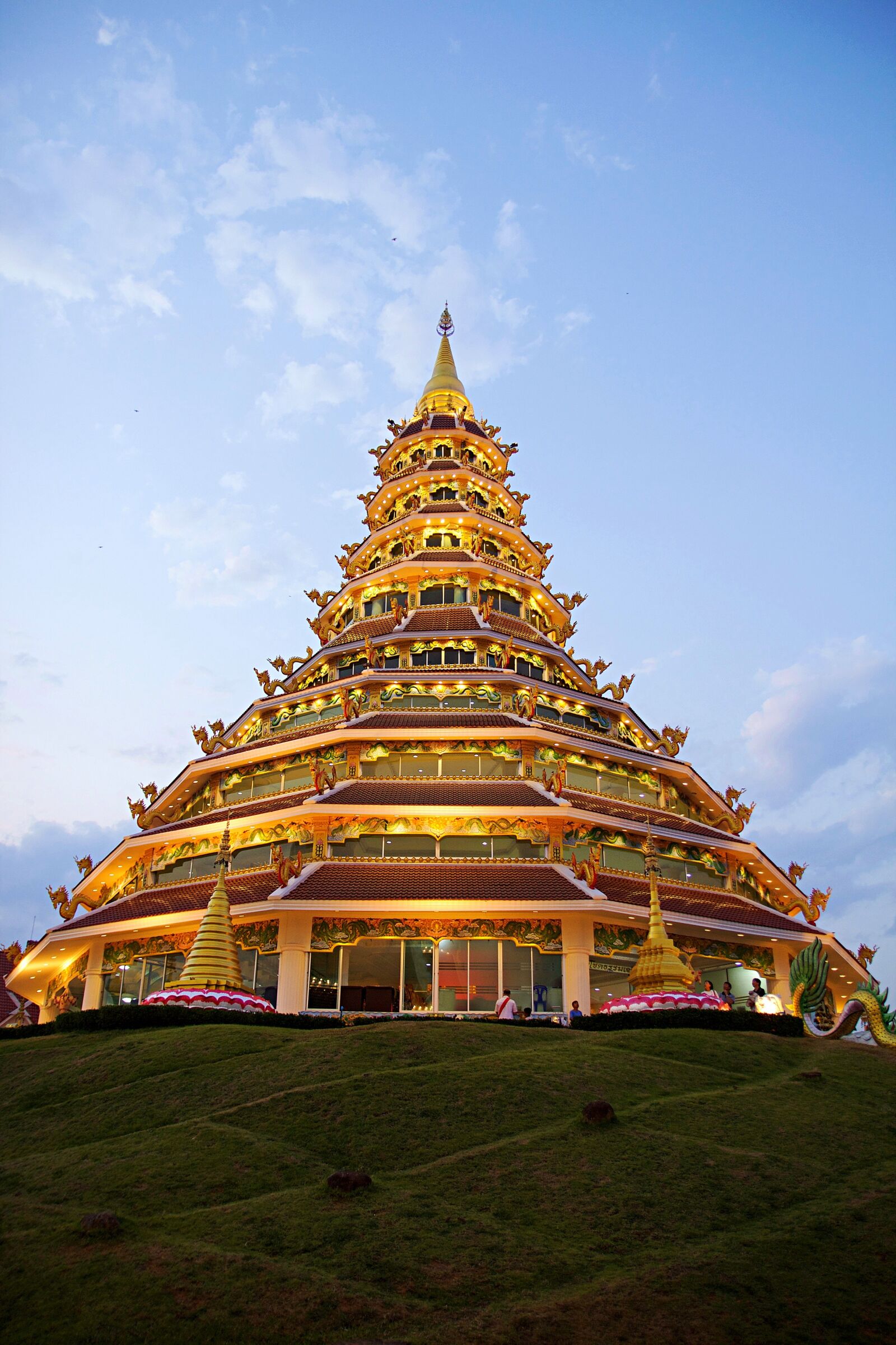 Canon EOS 600D (Rebel EOS T3i / EOS Kiss X5) sample photo. Thailand, chiang rai, temple photography