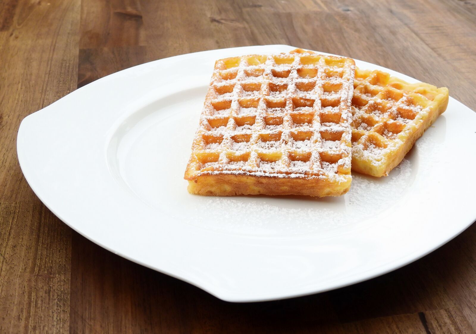 Nikon Coolpix P900 sample photo. Waffles, belgian, belgischewaffel photography