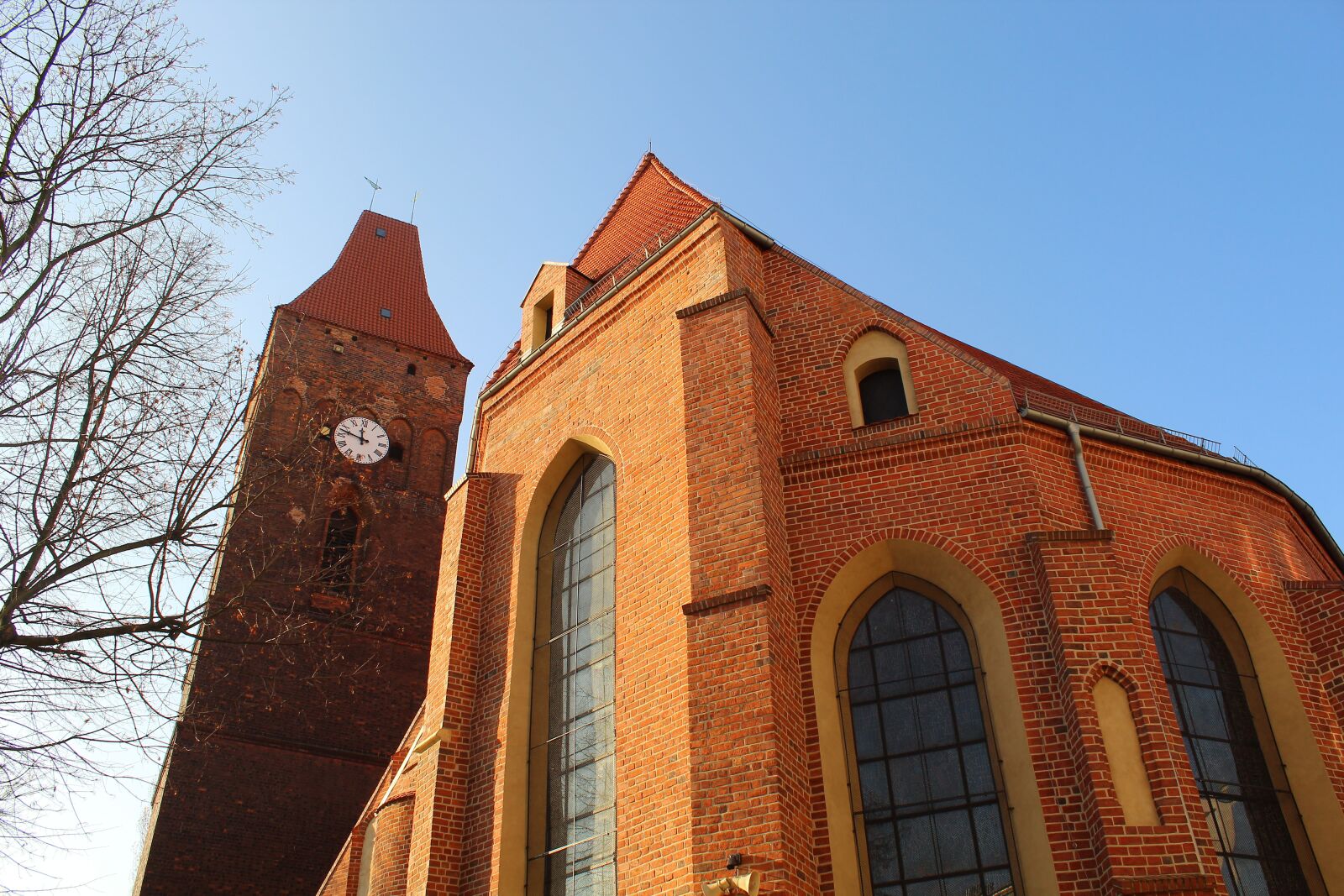 Canon EOS 4000D (EOS Rebel T100 / EOS 3000D) sample photo. Church, faith, building photography