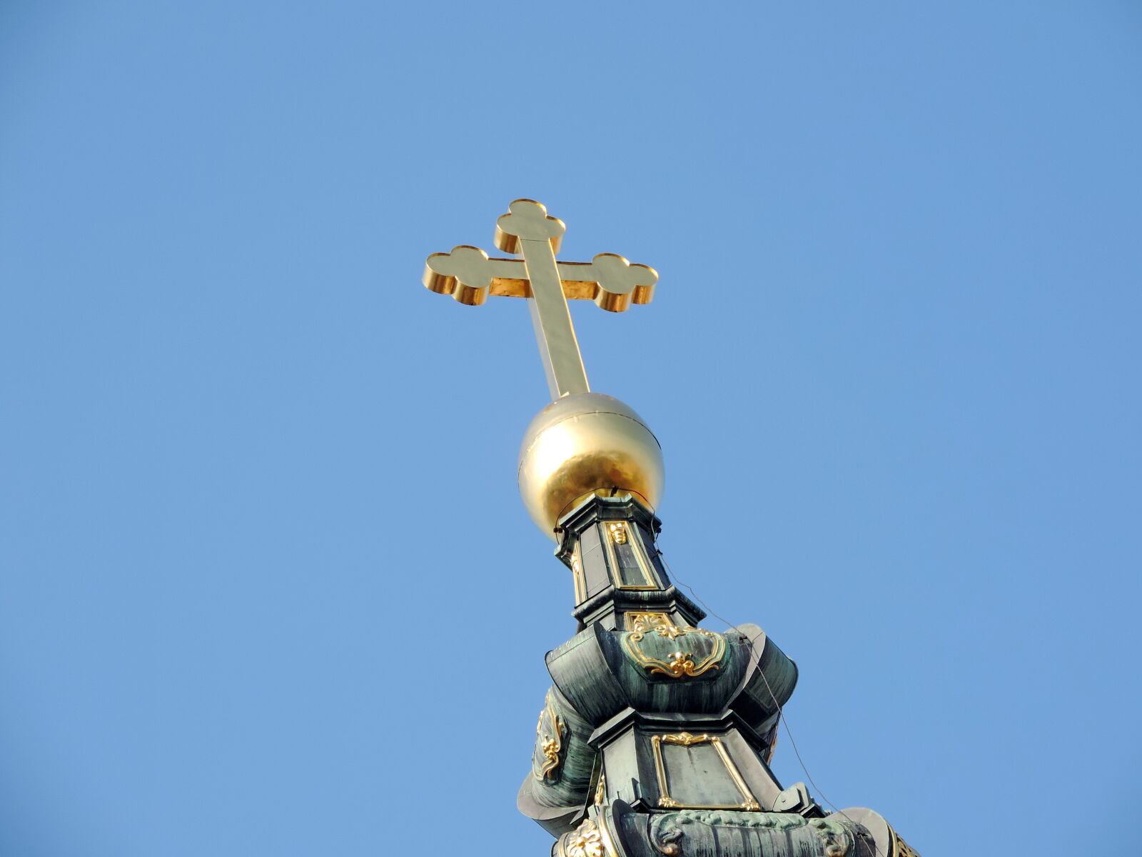 Nikon Coolpix P520 sample photo. Cross, architecture, sculpture, statue photography
