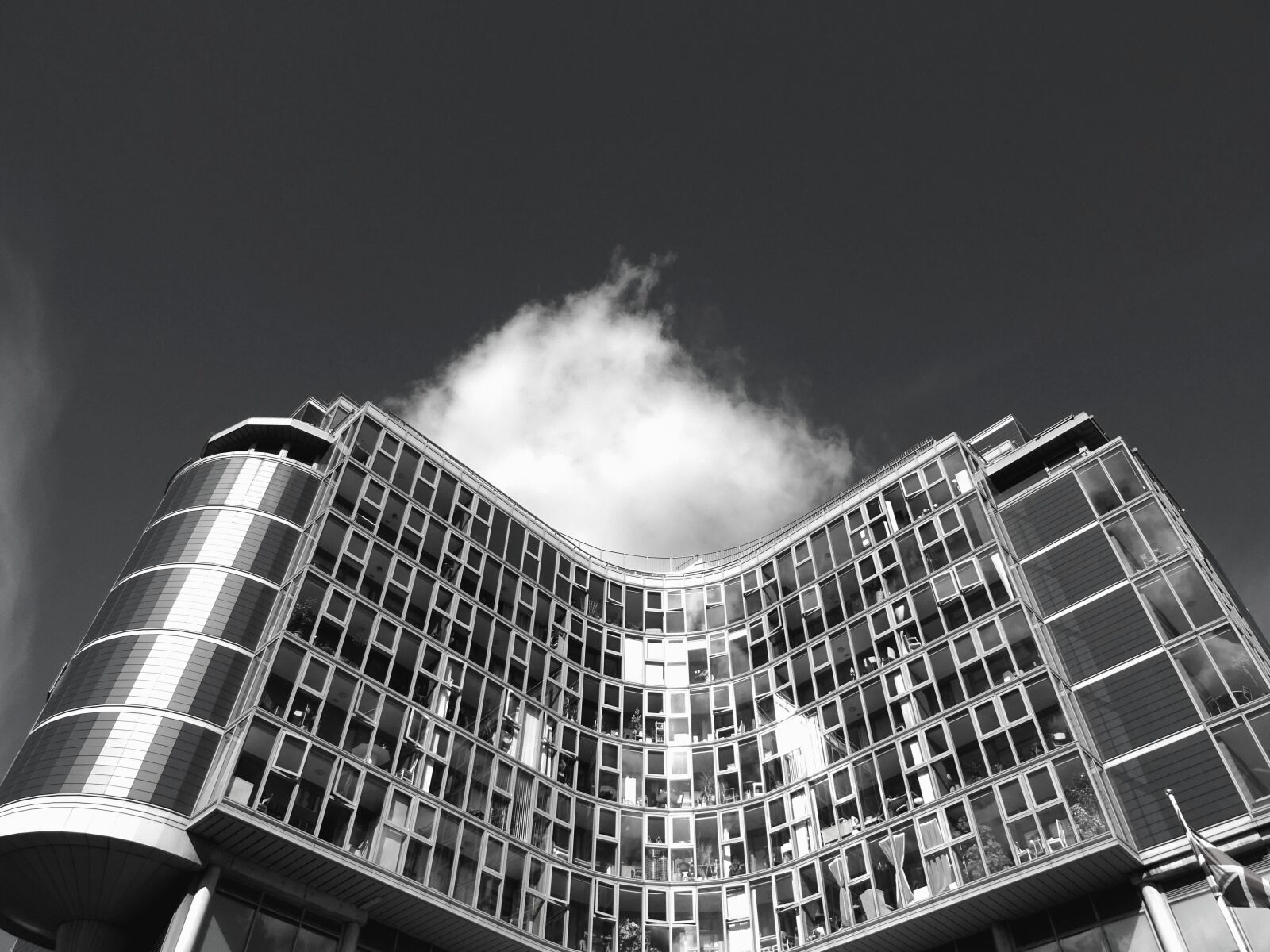 Sony DSC-HX60 sample photo. Glass, reflection, sun, sky photography