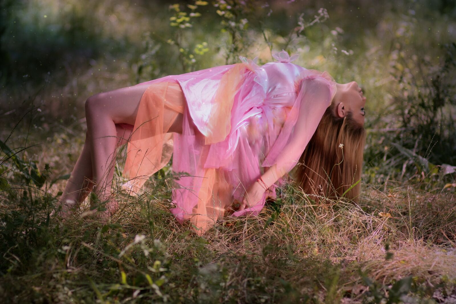 Canon EOS 450D (EOS Rebel XSi / EOS Kiss X2) sample photo. Girl, levitation, magic photography