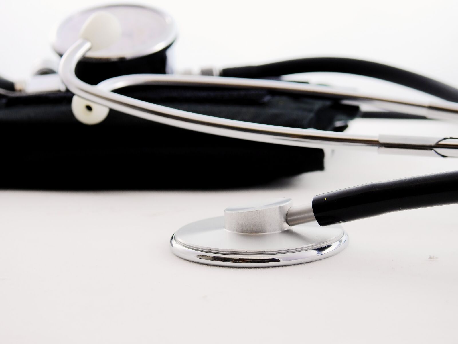 Nikon Coolpix P900 sample photo. Stethoscope, doctor, medical photography