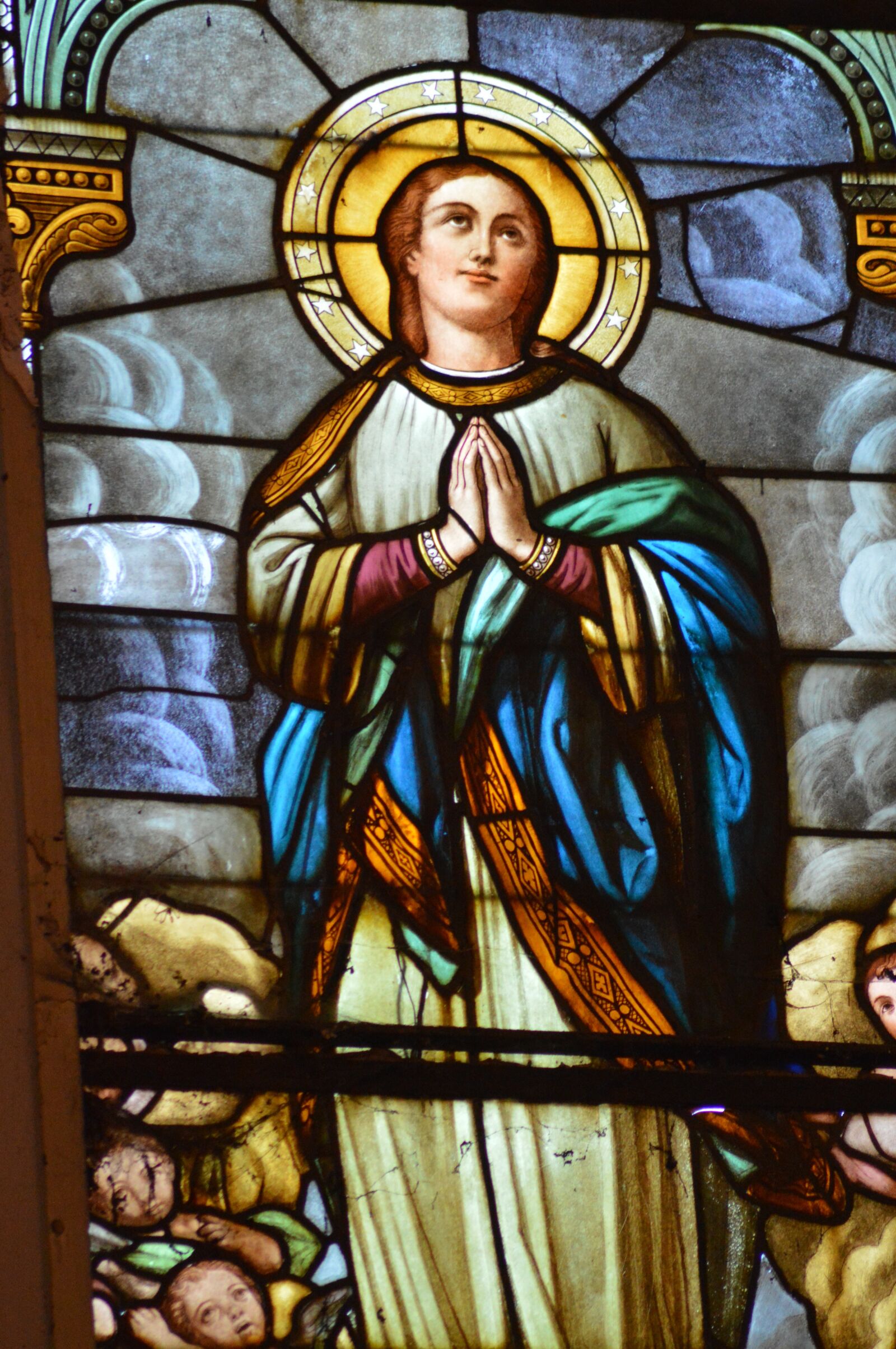 Nikon D3200 sample photo. Stained glass, woman, colorful photography