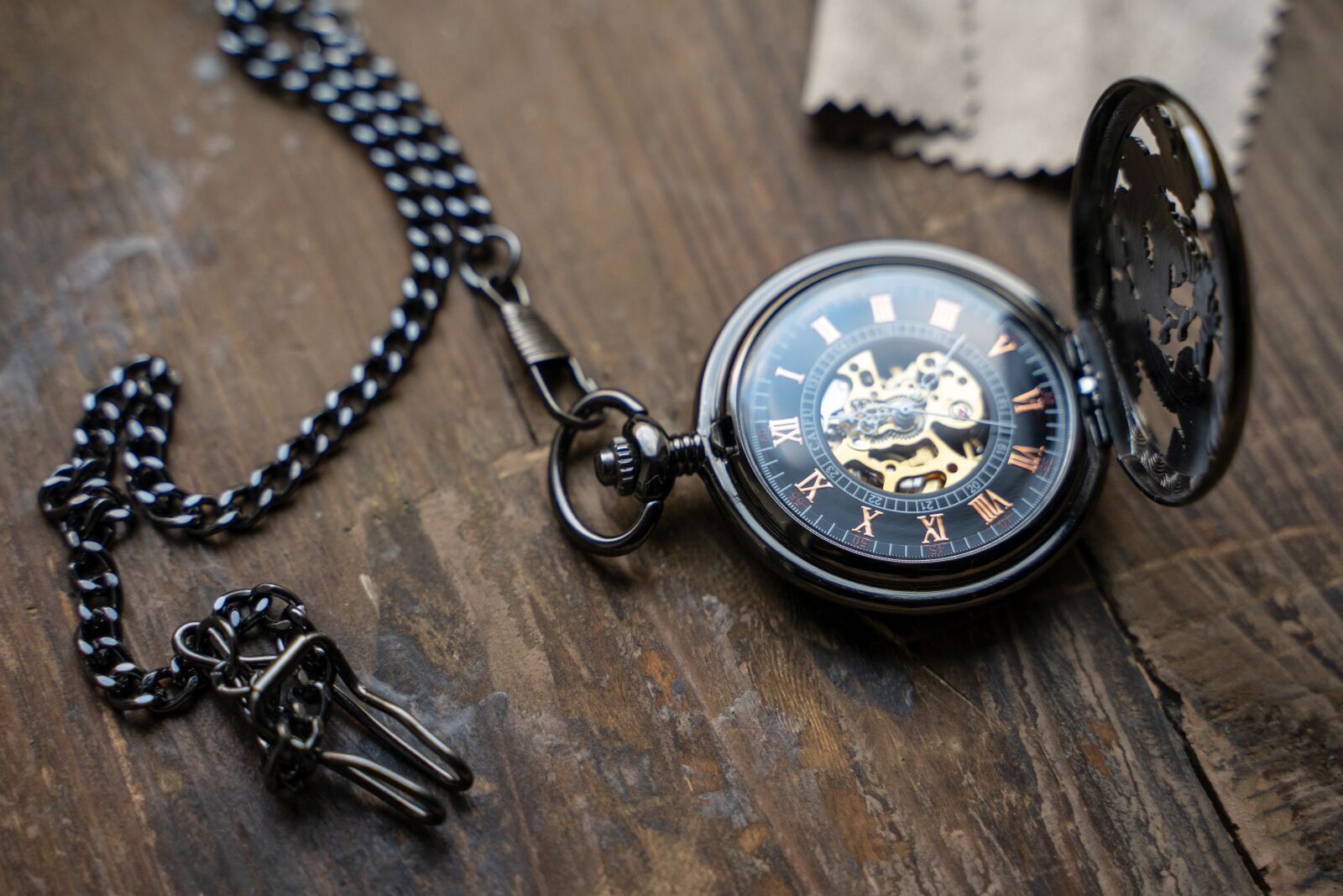 Tamron 28-75mm F2.8 Di III RXD sample photo. Pocket watch, clock, time photography