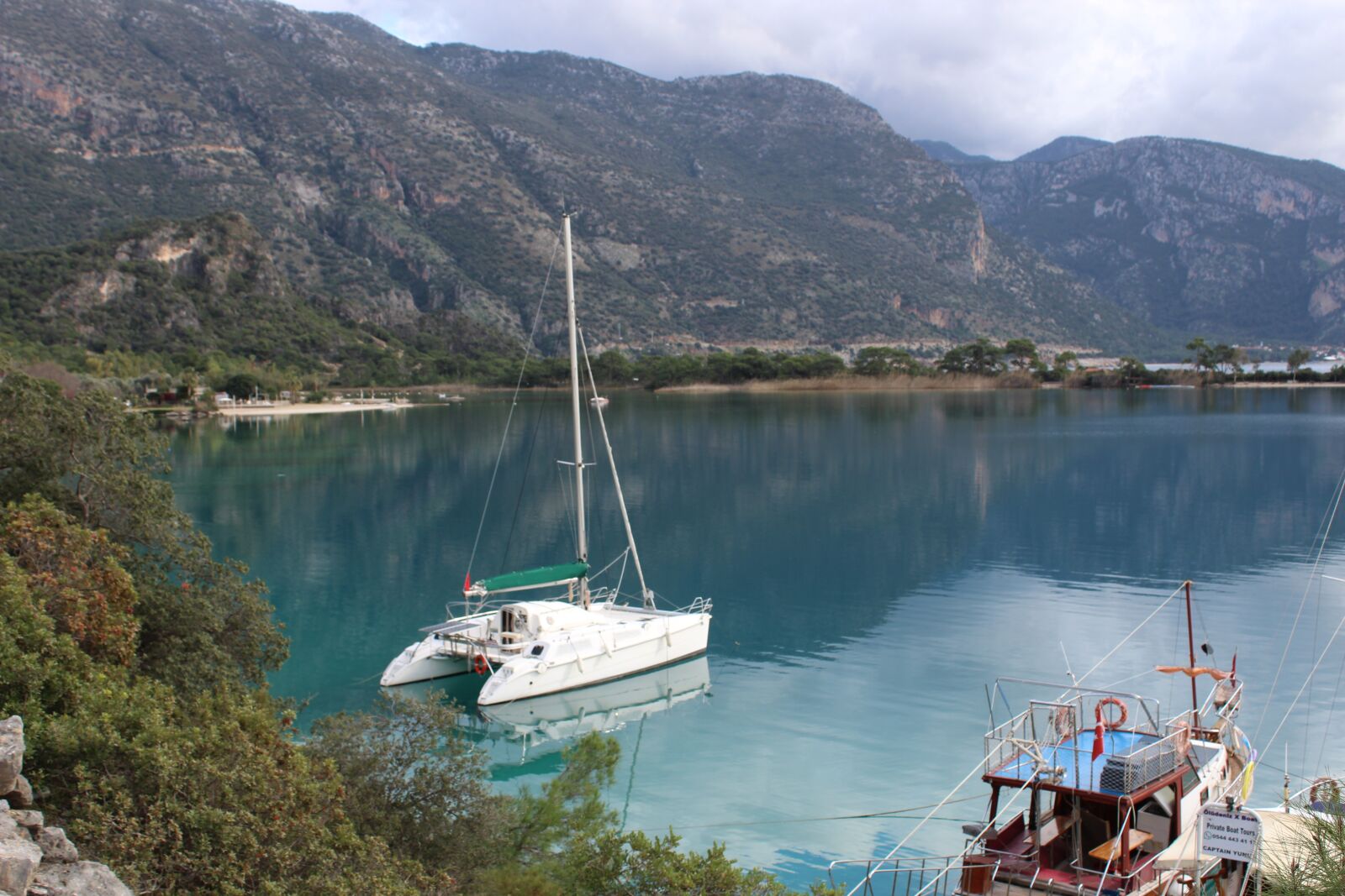 Canon EOS 1300D (EOS Rebel T6 / EOS Kiss X80) sample photo. Boat, oludeniz, blue photography