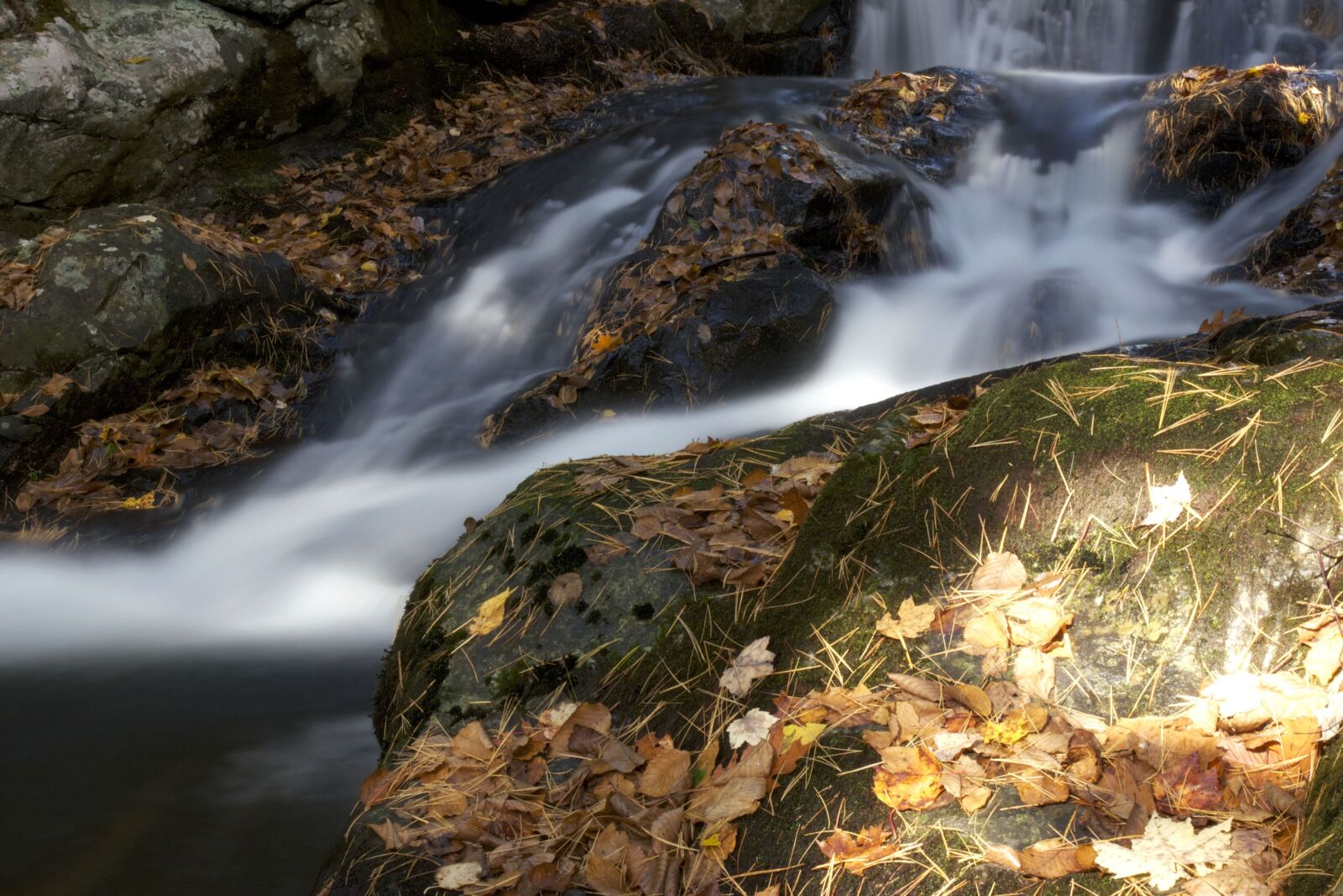 Canon EOS 550D (EOS Rebel T2i / EOS Kiss X4) sample photo. River, creek water, waterfall photography