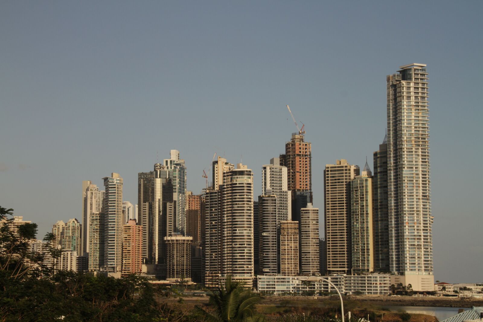 Canon EOS 7D sample photo. Skyscrapers, architecture, contemporary photography