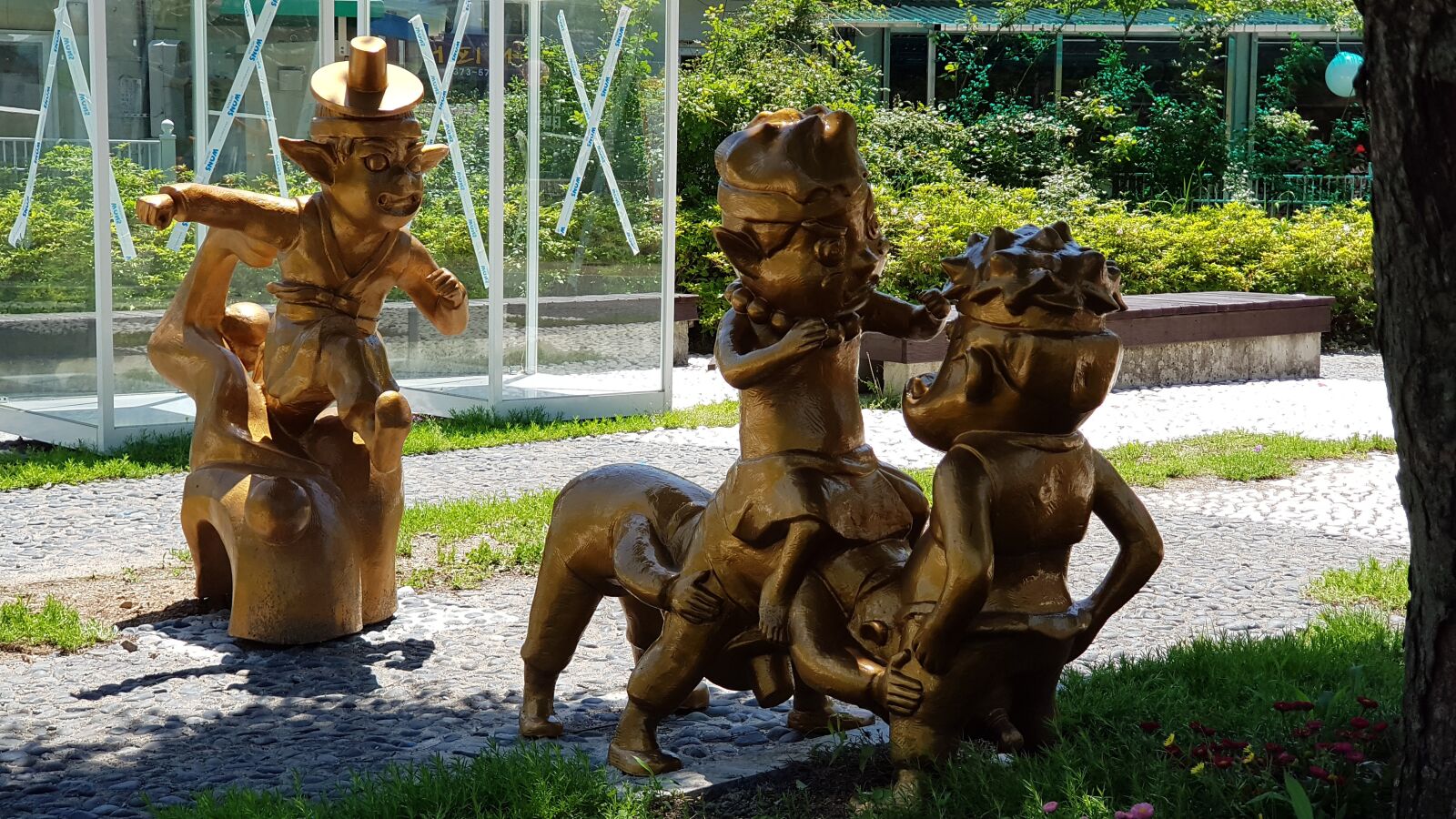 Samsung SM-N950N sample photo. East, korea, ghost photography