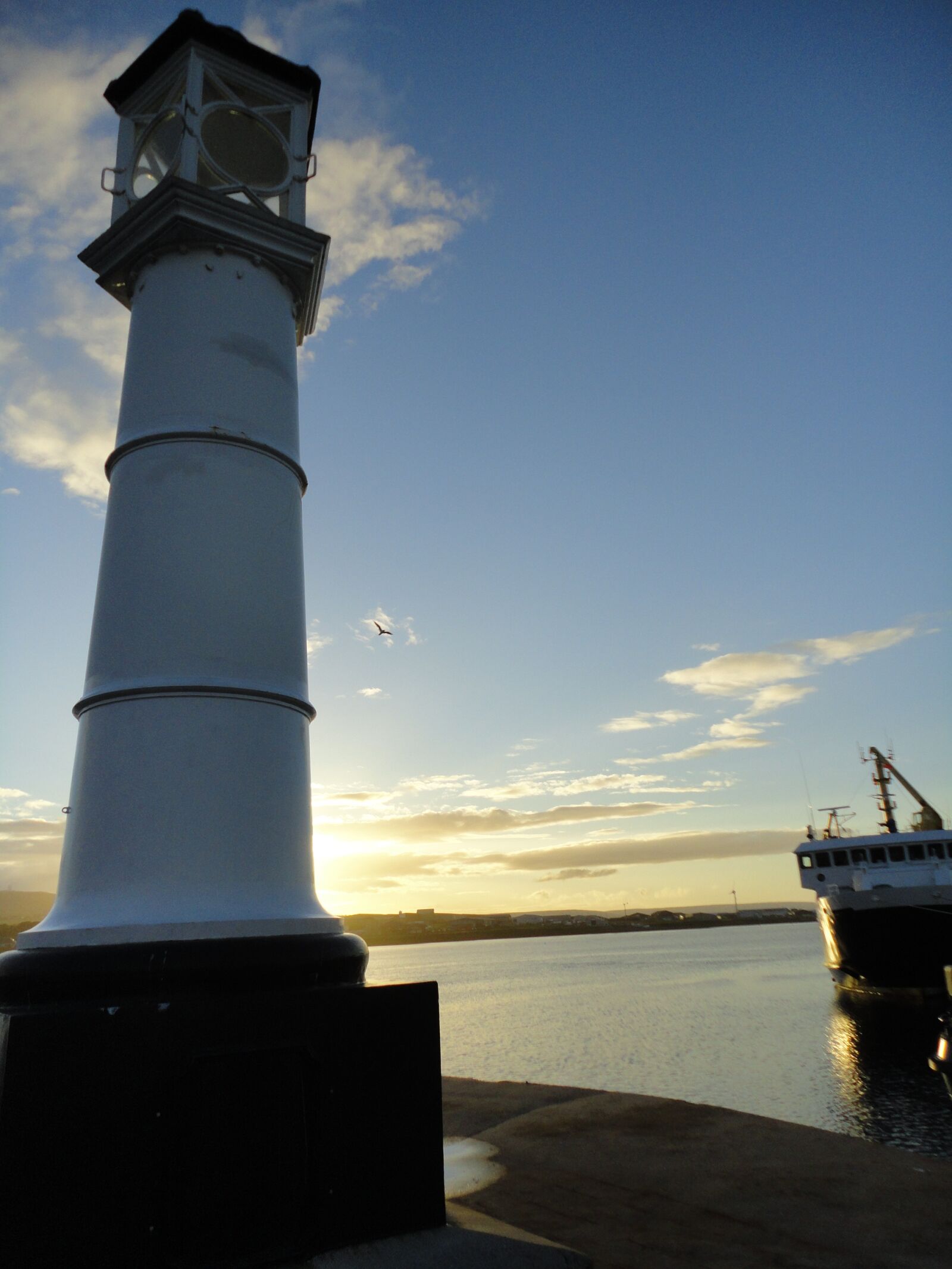 Sony Cyber-shot DSC-W350 sample photo. Kirkwall, port, lighthouse photography