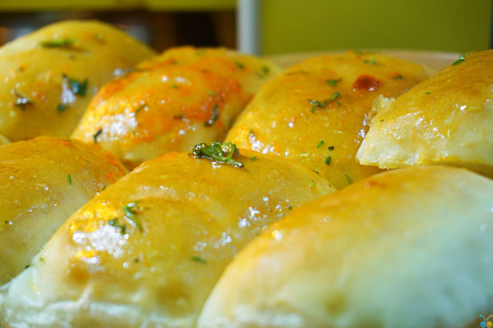 Sony E 16-50mm F3.5-5.6 PZ OSS sample photo. Bread, bun, buns, butter photography