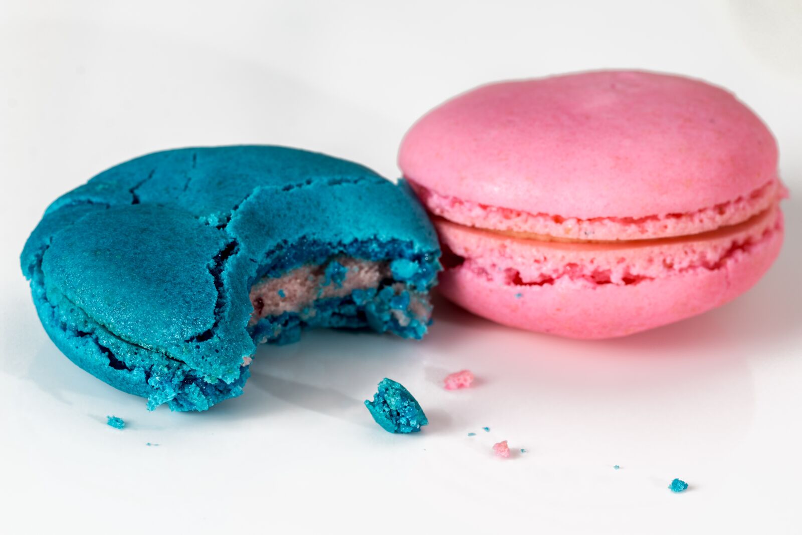 Canon EF 100mm F2.8L Macro IS USM sample photo. Macaroons, pastry, sweets photography