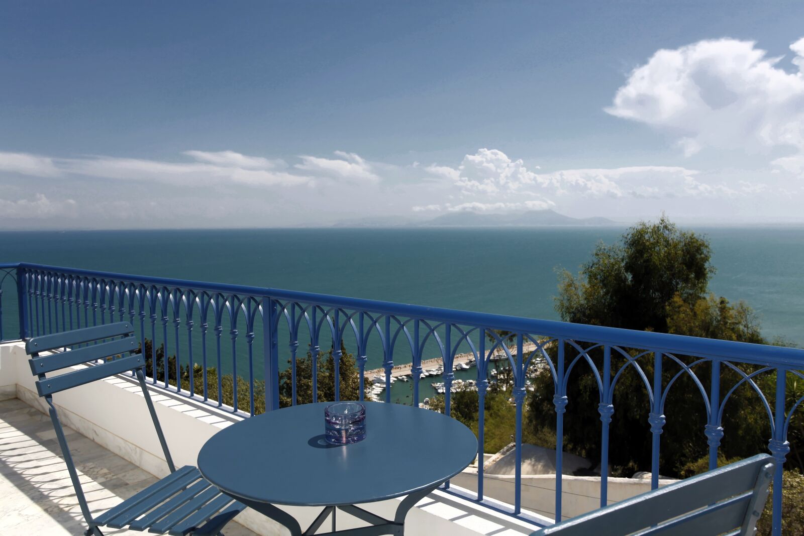 Canon EOS 5D Mark II sample photo. La villa bleue, sidi photography