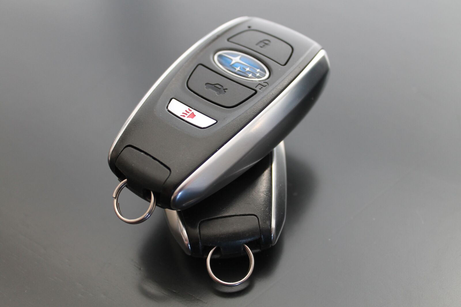 Canon EOS 1100D (EOS Rebel T3 / EOS Kiss X50) sample photo. Car, key, key ring photography