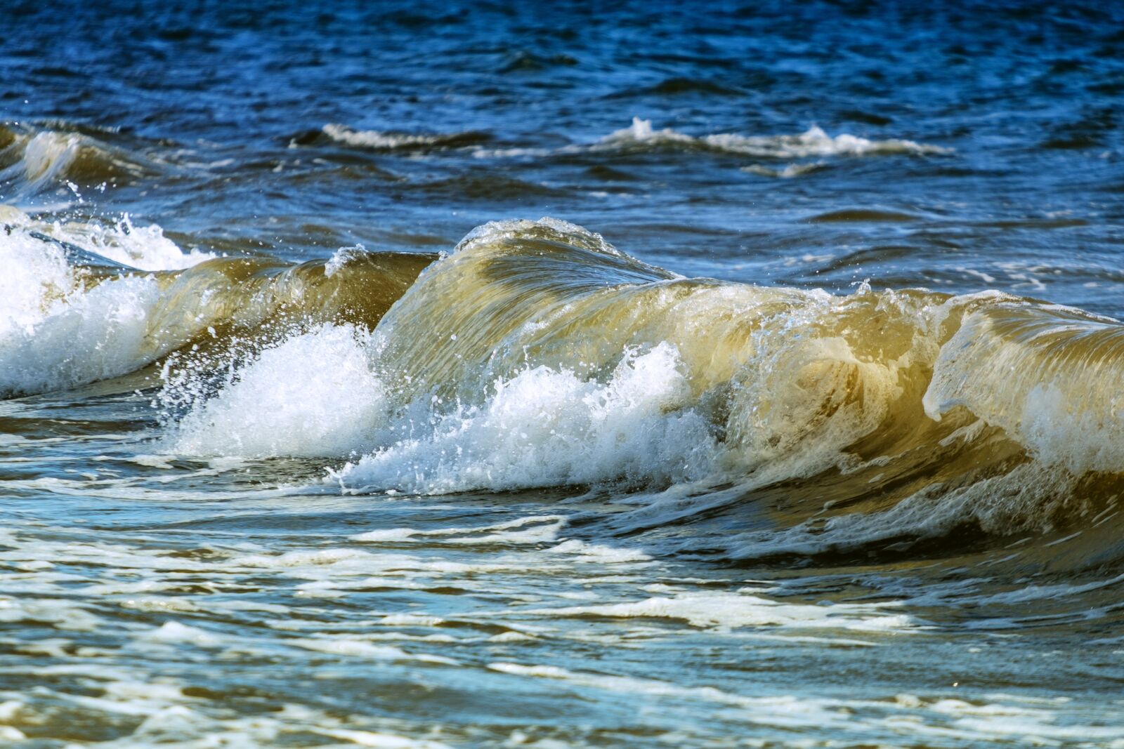 Fujifilm X-T2 + Fujifilm XF 55-200mm F3.5-4.8 R LM OIS sample photo. Wave, inject, water photography