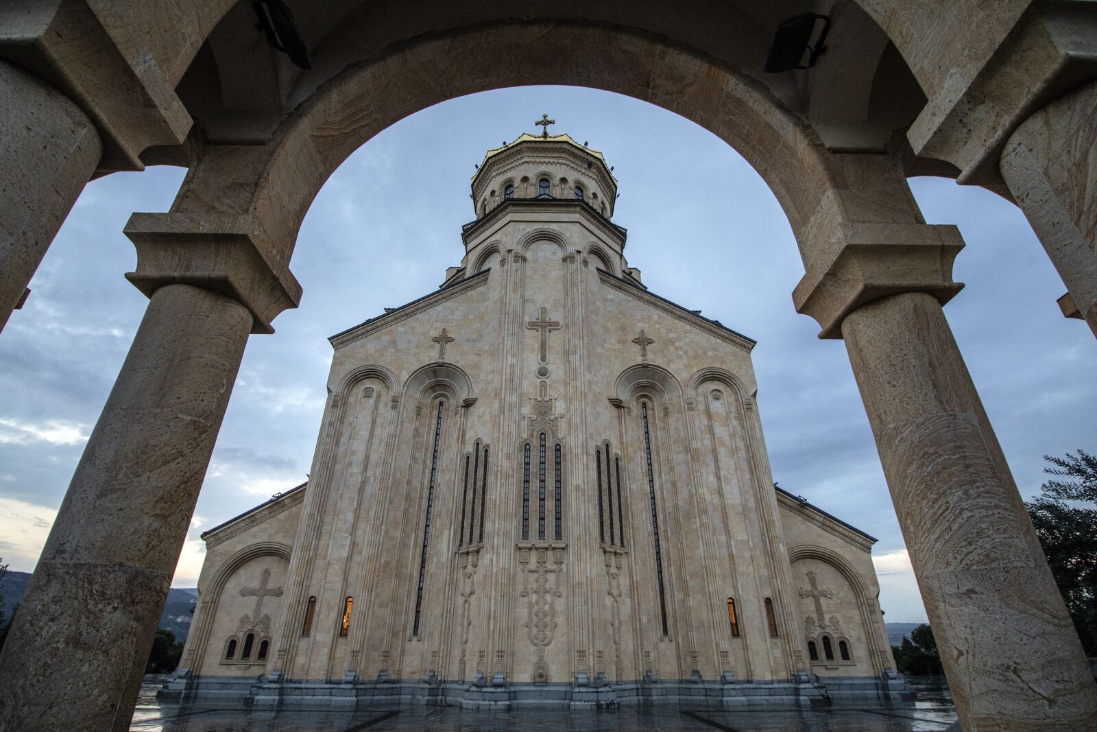 Canon EOS M3 + Canon EF-S 10-18mm F4.5–5.6 IS STM sample photo. Tbilisi, tourism, tourist attractions photography