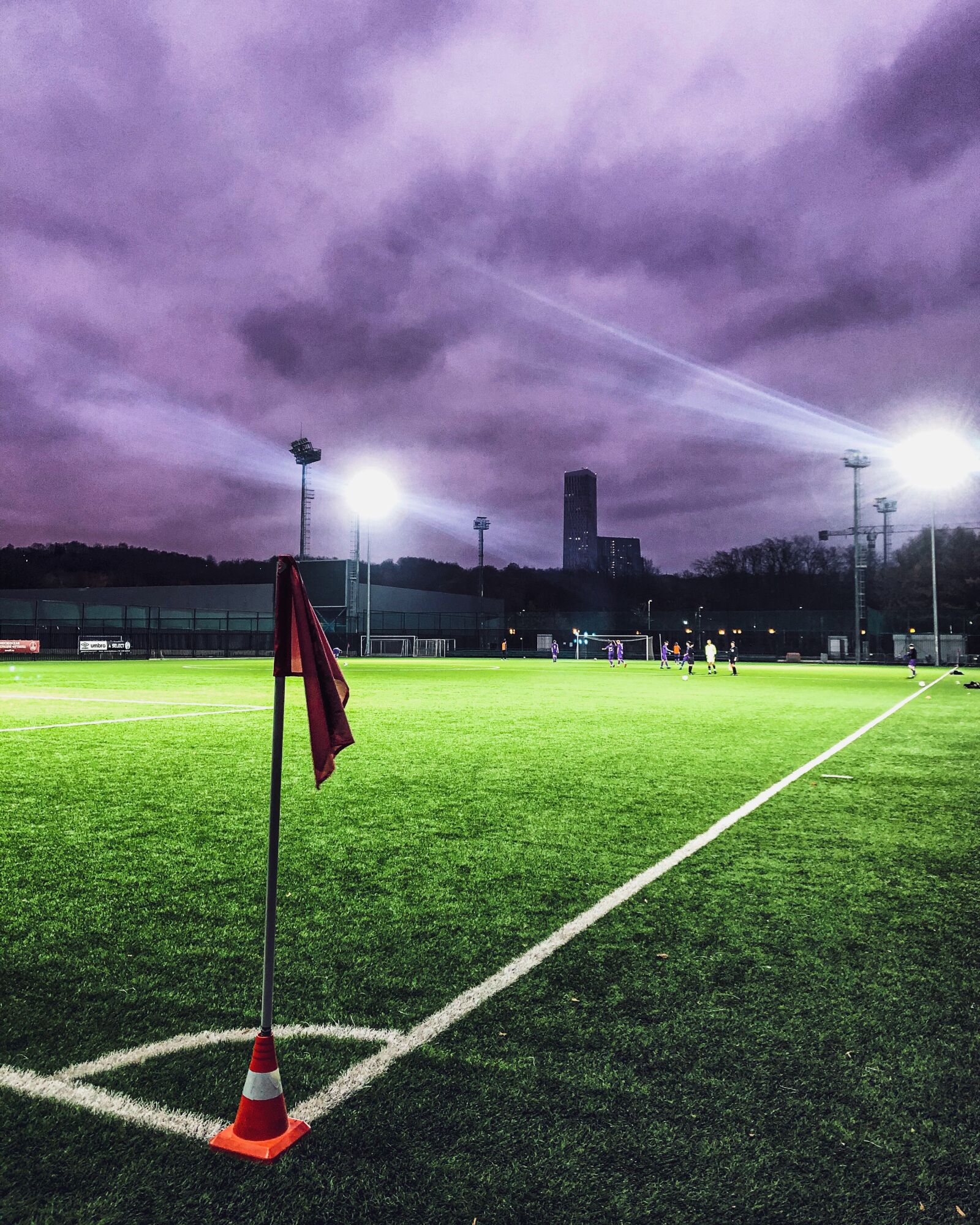 iPhone X back dual camera 4mm f/1.8 sample photo. Football, all, game photography