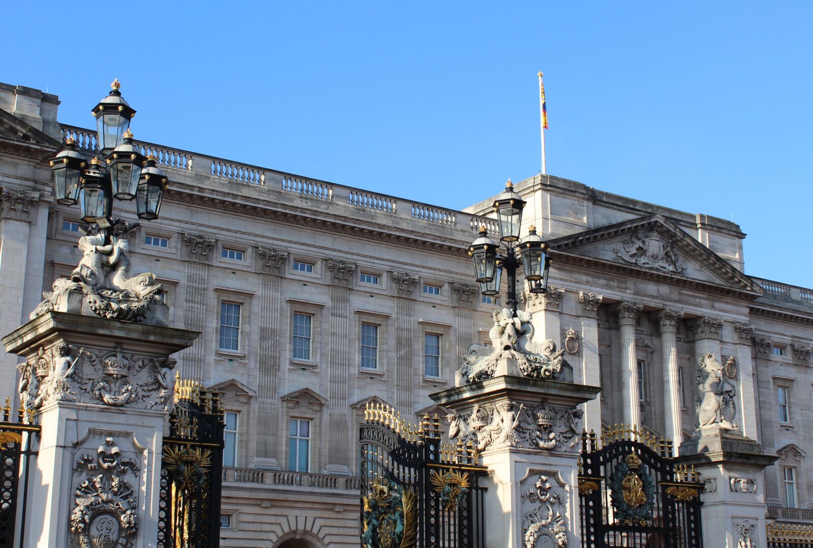 Canon EOS 1300D (EOS Rebel T6 / EOS Kiss X80) sample photo. Buckingham, england, london photography