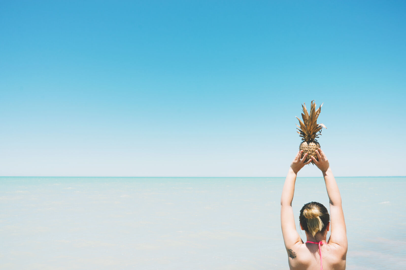 Sony a7 II + Sony FE 28-70mm F3.5-5.6 OSS sample photo. Beach, beachlife, beautiful, blue photography
