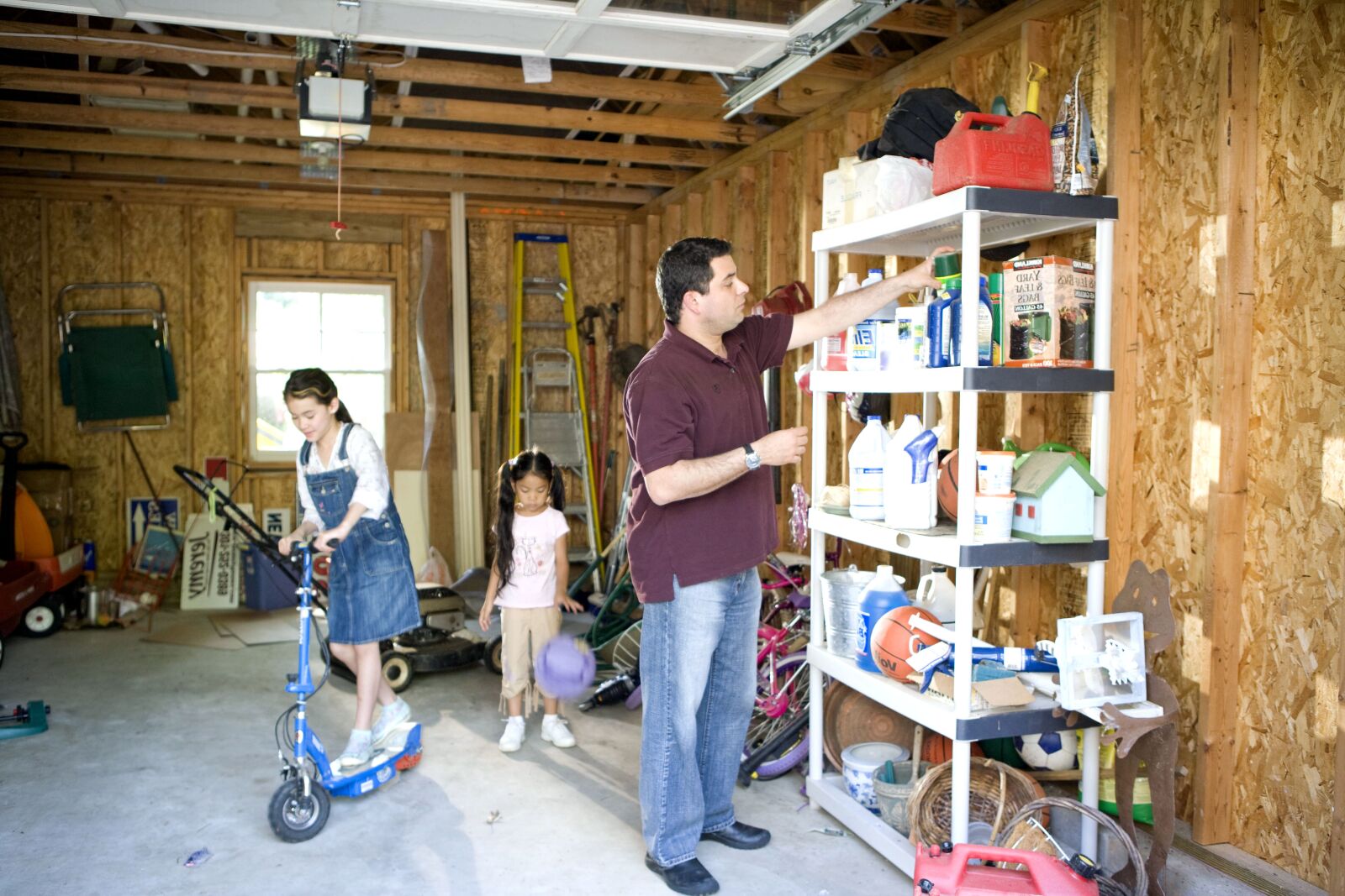 Canon EOS-1Ds Mark II sample photo. Children, play, garage, father photography