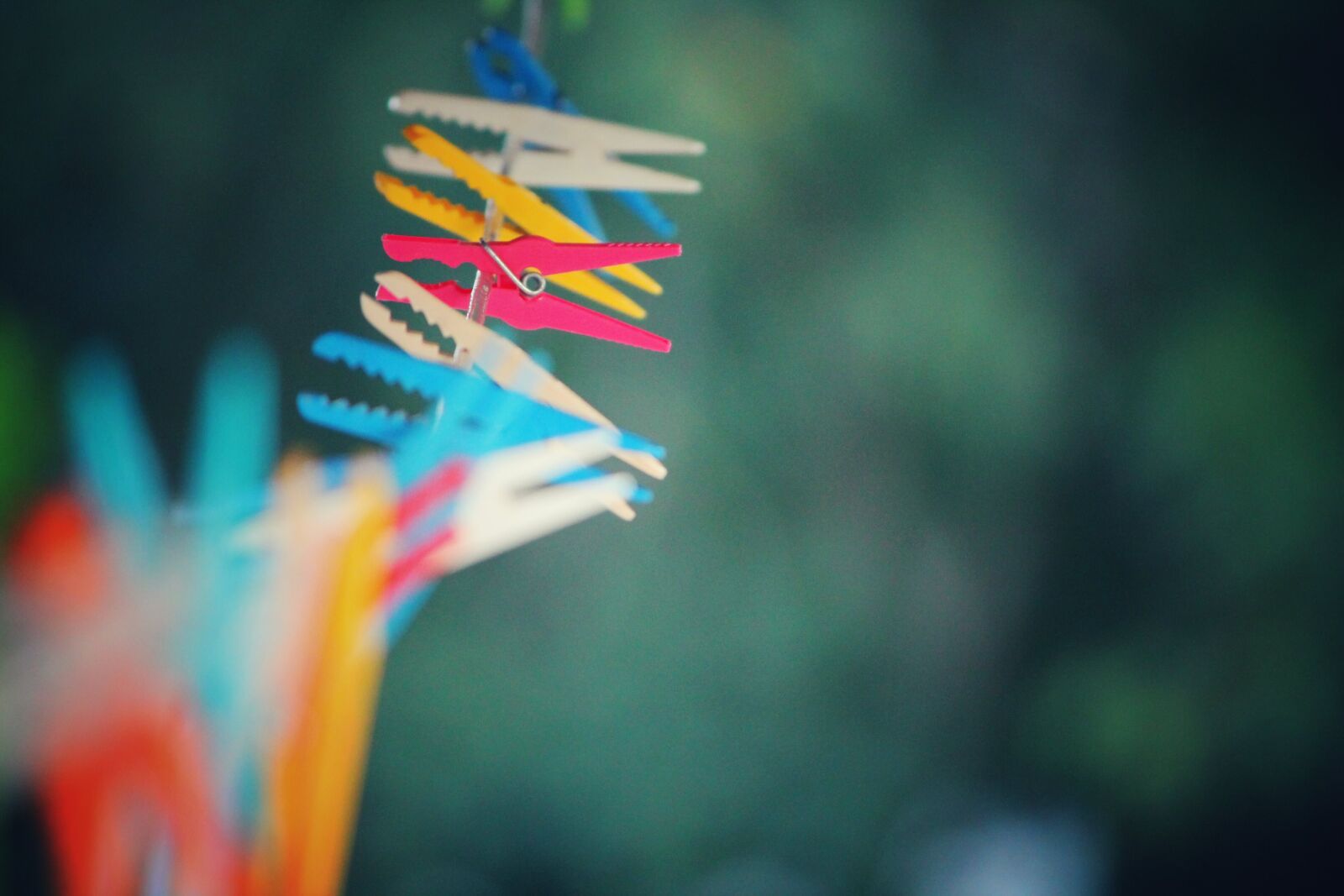 Canon EOS 1100D (EOS Rebel T3 / EOS Kiss X50) sample photo. Clothes pins, clothes line photography