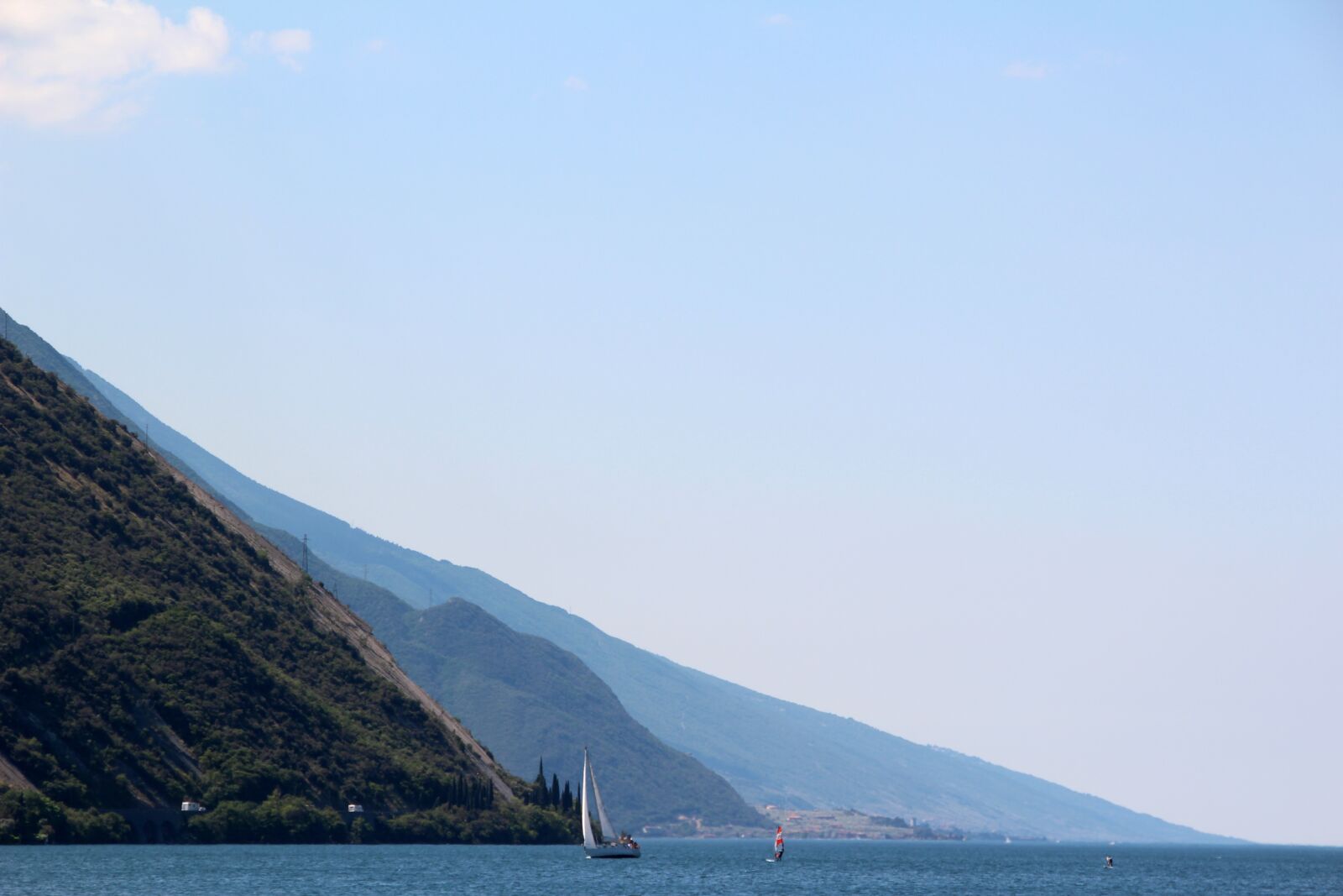 Canon EOS 600D (Rebel EOS T3i / EOS Kiss X5) sample photo. Garda, italy, lake photography