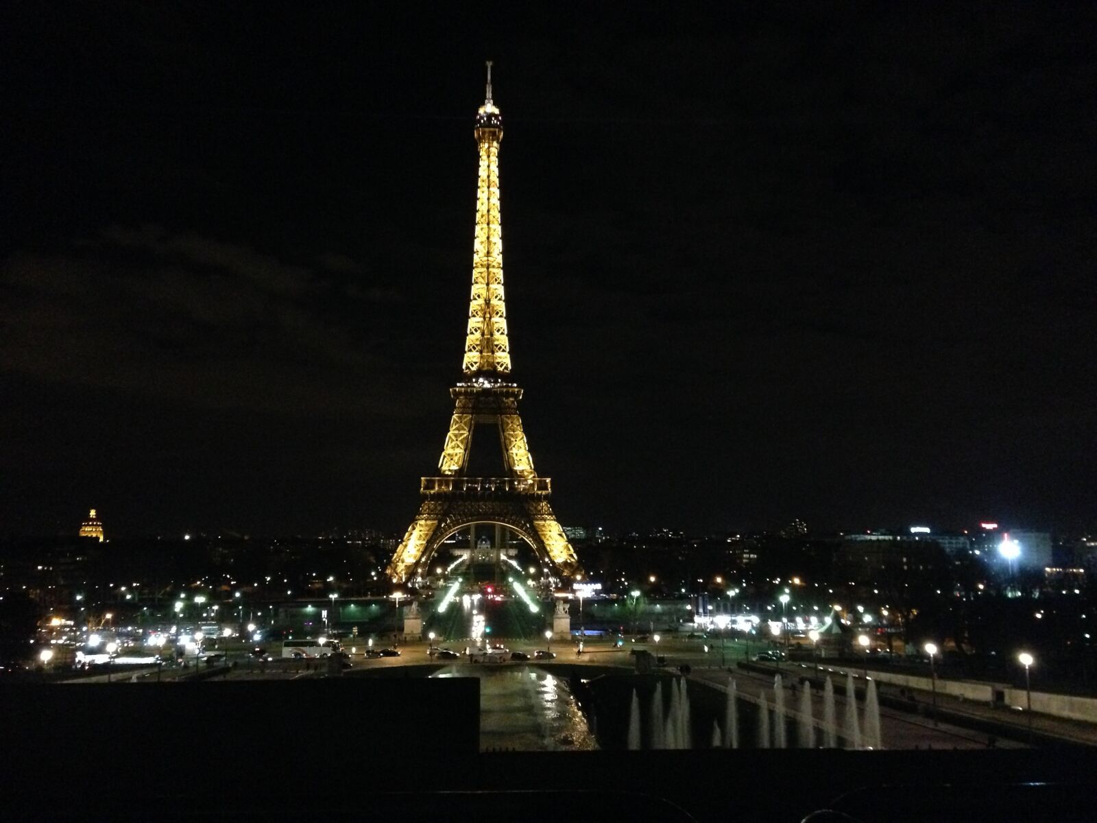 iPhone 5 back camera 4.12mm f/2.4 sample photo. City, lights, eiffel, tower photography