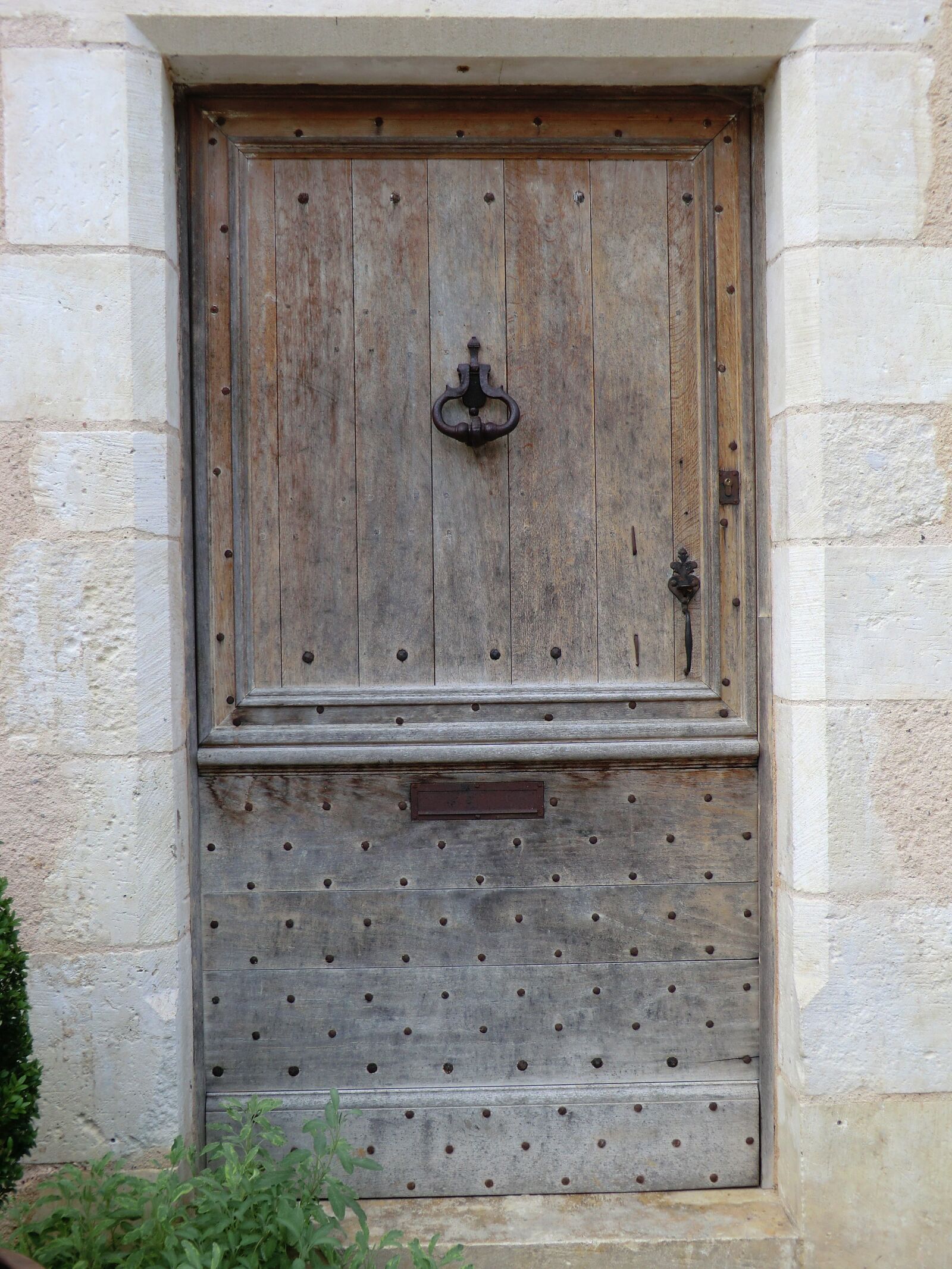 CASIO EX-H5 sample photo. French, wooden, door photography