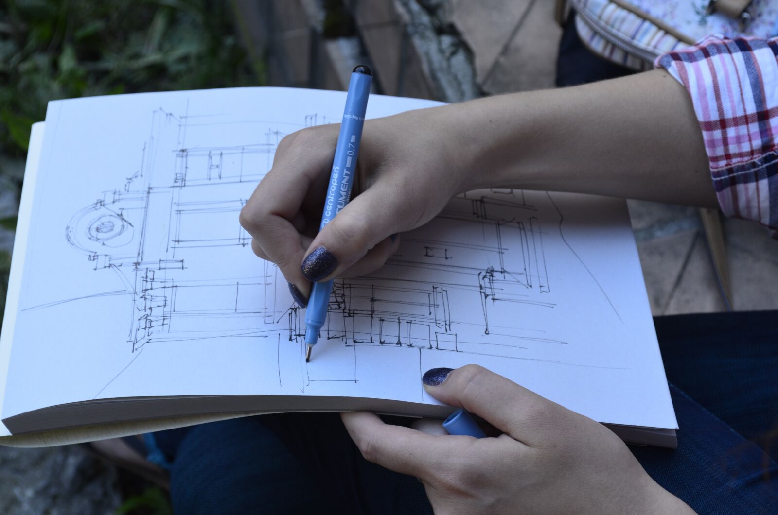 Nikon D5100 sample photo. Figure, draft, sketch photography