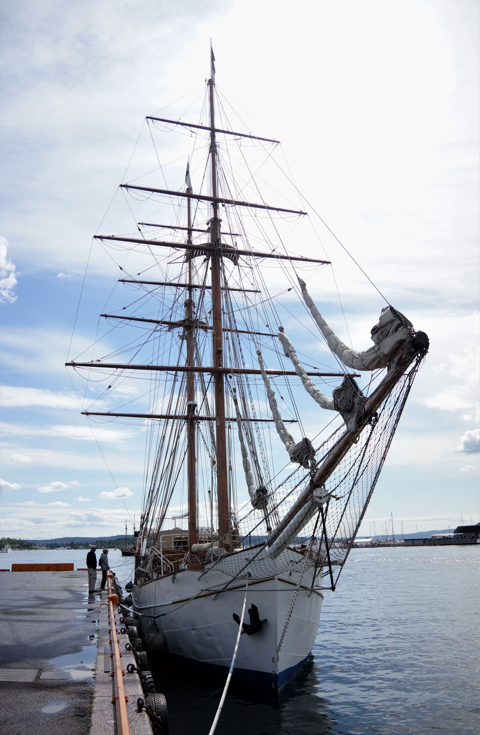 Sony E 18-200mm F3.5-6.3 OSS sample photo. Tall, sail, ship photography
