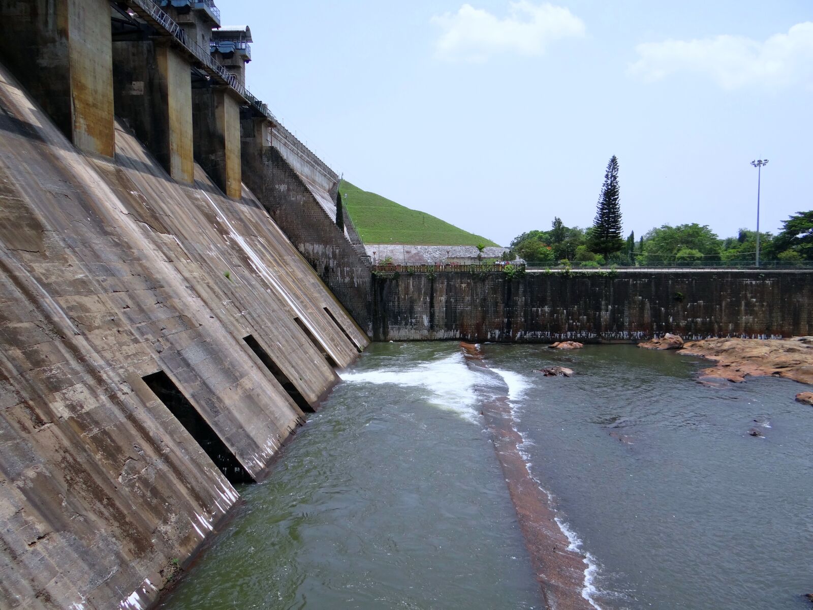 Sony DSC-HX200V sample photo. Dam, hemavathi river, tourist photography
