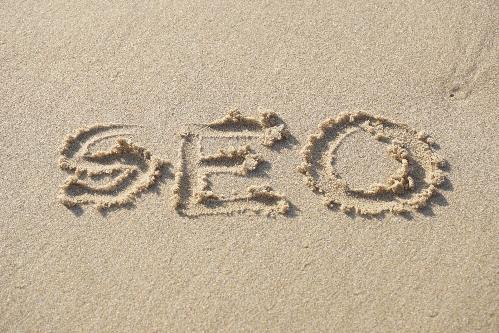 Sony E 16-50mm F3.5-5.6 PZ OSS sample photo. Seo, beach, sand photography