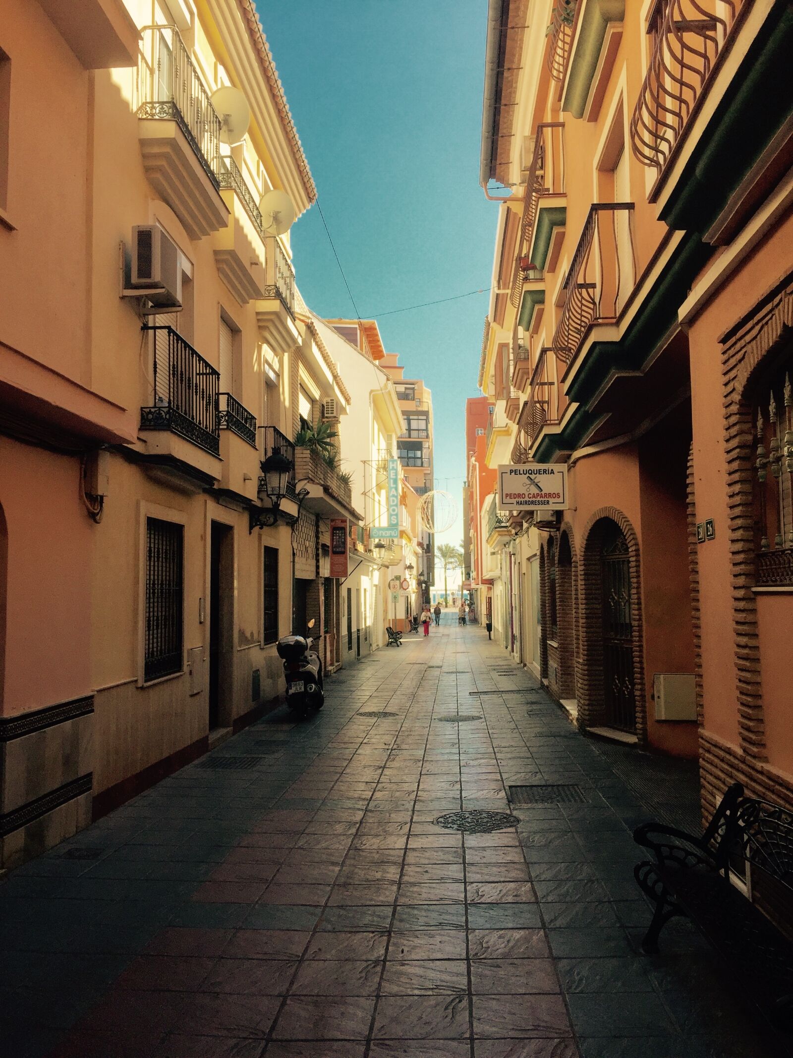 iPhone 6 Plus back camera 4.15mm f/2.2 sample photo. Building, prom, architecture photography