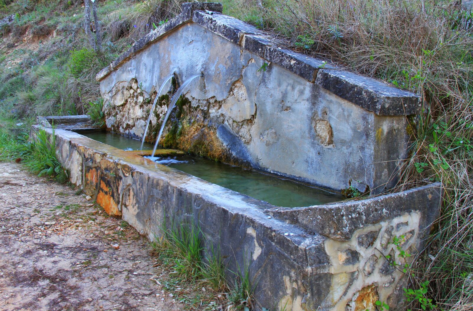 Canon EOS 7D sample photo. Source, water, nature photography